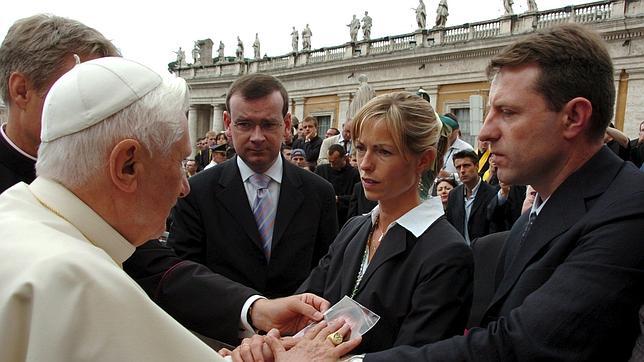 Los padres de Madeleine visitan al papa, Benedicto XVI, 30 de mayo de 2007