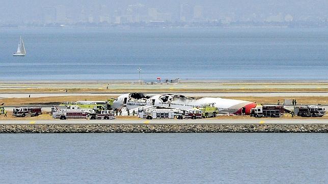 Recuperadas las cajas negras del avión de Asiana accidentado en San Francisco