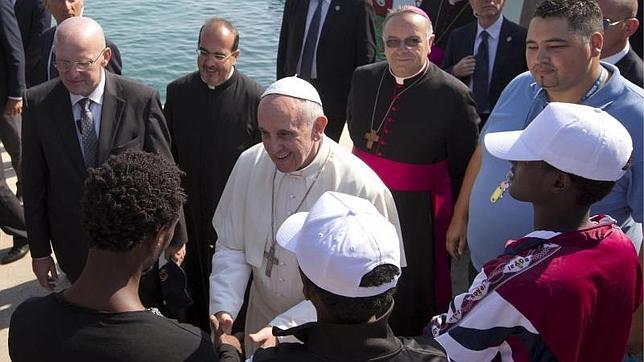 El Papa denuncia en Lampedusa la «indiferencia global» ante la muerte de miles de inmigrantes africanos