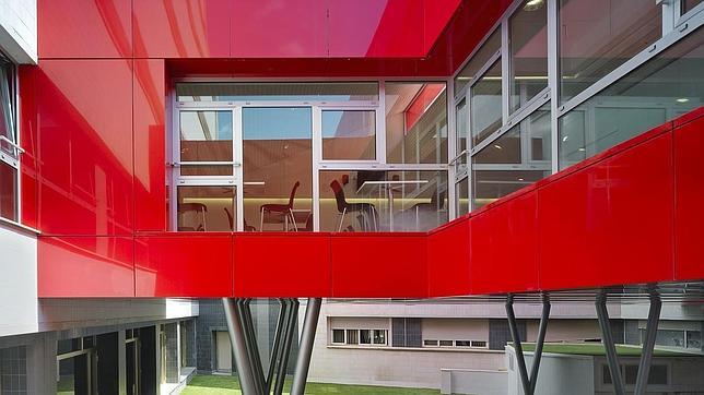 Exterior del área de restauración del Hospital Universitario Macarena, en Sevilla