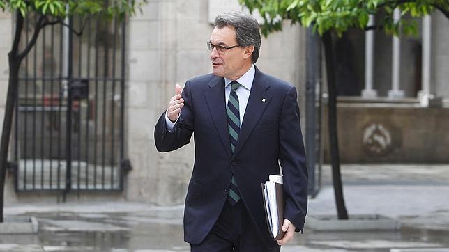El TC mantiene la suspensión de la declaración soberanista de Cataluña