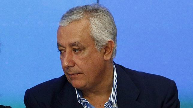 Arenas advierte al PSOE: «Al PP, lecciones ni una»