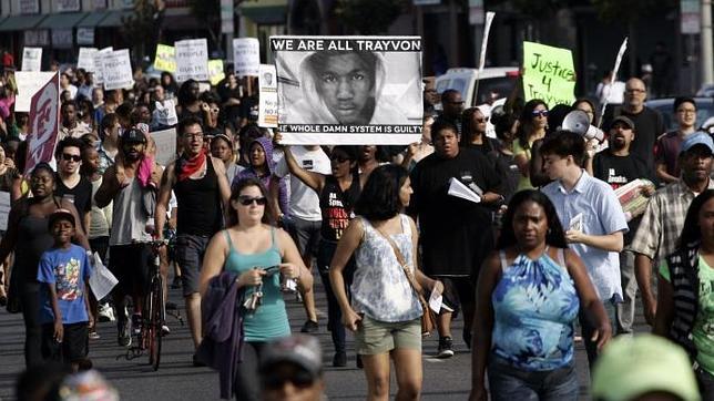 Miles de personas se manifiestan contra la absolución de Zimmerman en el caso Trayvon Martin
