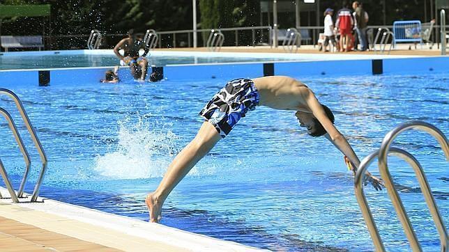 Consejos para que los ancianos y los menores puedan «sobrevivir» al verano