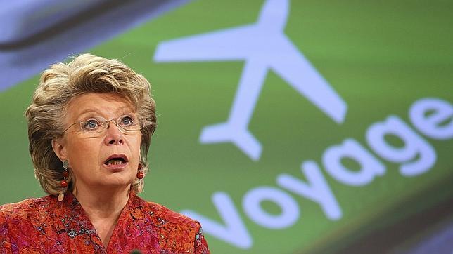 Bruselas pide seguir el «liderazgo» de Merkel en materia de protección de datos