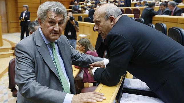 Posada advierte a Rubalcaba de que se precipita anunciando la moción de censura