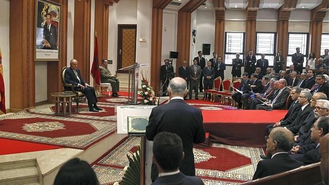El Rey recibe las llaves de oro de Rabat