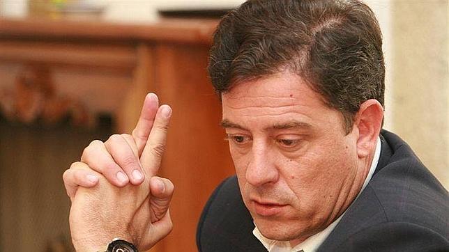 Besteiro apura el jaque mate