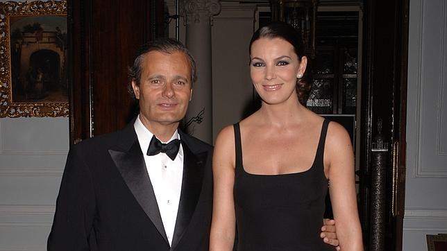 Hacienda precinta el yate de Mar Flores y Javier Merino por impago