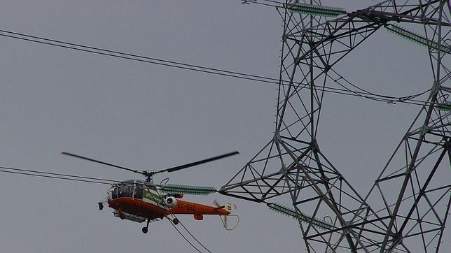 Las eléctricas estiman un recorte para 2013 de hasta 4.000 millones por los impuestos y la reforma