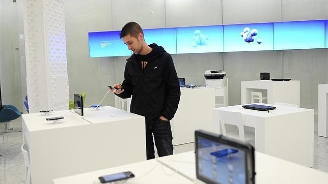 Bruselas autoriza a España a retrasar hasta 2014 el despliegue total del 4G