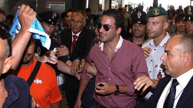 Higuaín pasa el reconocimiento médico con el Nápoles