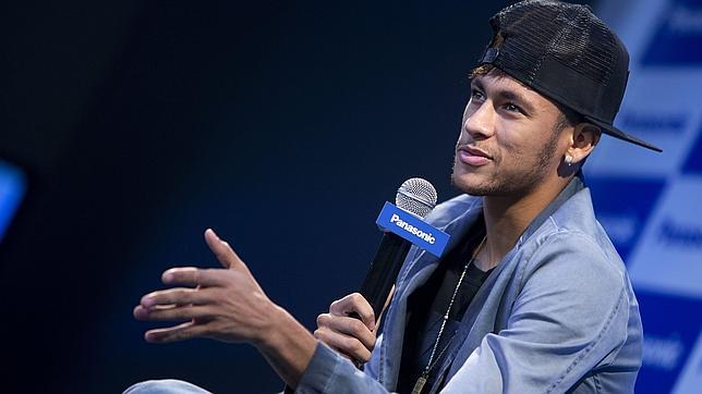 Neymar será bendecido por el Papa Francisco antes de viajar a Barcelona