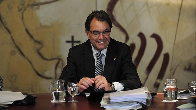 Mas manda por carta a Rajoy la petición para hacer la consulta