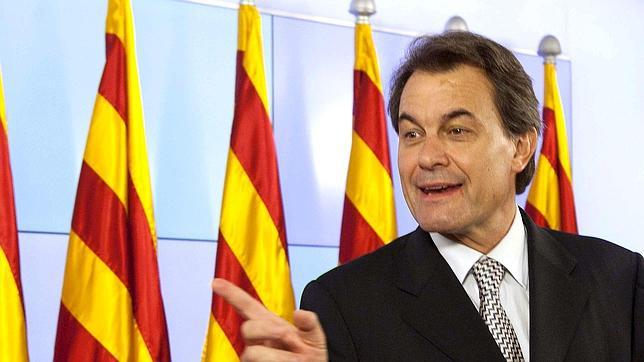 El PP pide retirar el estand de «la natación por la independencia», de la Generalitat