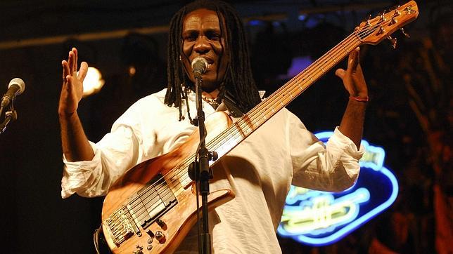 El guitarrista Richard Bona presenta su último disco: «Bonafied»