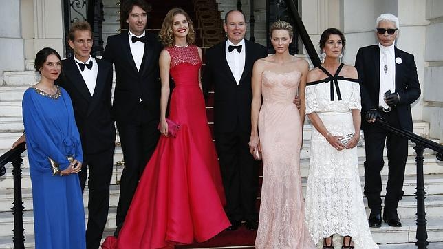 Alberto y Charlene de Mónaco, más unidos, que nunca en el Baile del Amor