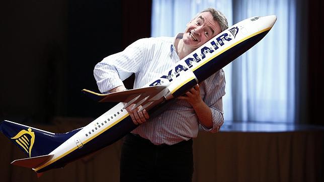 Los beneficios netos de Ryanair caen un 21%