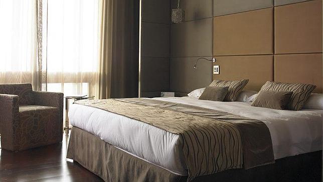 Las habitaciones del Eurostars Madrid Tower ofrecen un lujo incomparable, ver la ciudad desde las alturas