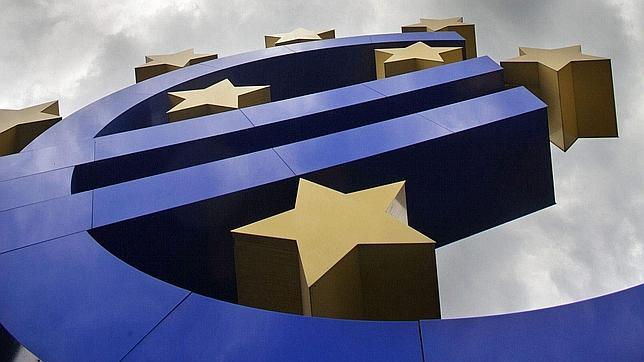 El paro en la Eurozona baja por primera vez desde abril de 2011