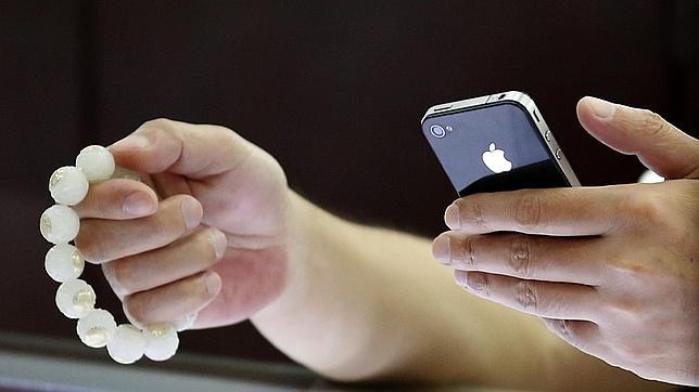 El responsable de Apple se reúne en China con las telefónicas tras varias denuncias laborales