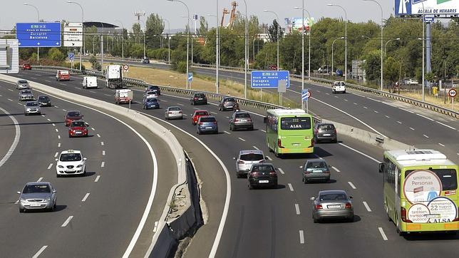 Escasas incidencias en las carreteras en el segundo día de la operación salida
