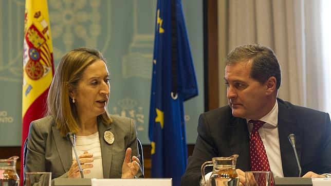 Abertis vende el aeropuerto londinense de Luton a AENA y AXA por 502 millones