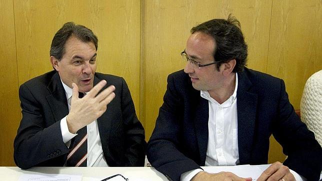 CDC ve «sensato» prorrogar prespuestos y CC.OO lo considera un «fraude»