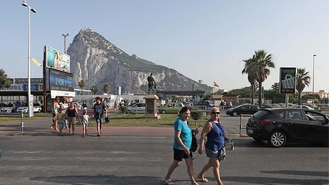 Gibraltar contradice a Exteriores y niega que vaya a haber «grupos de trabajo»