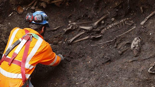 Hallan restos de asentamientos humanos debajo de la estación de metro de Liverpool Street en Londres