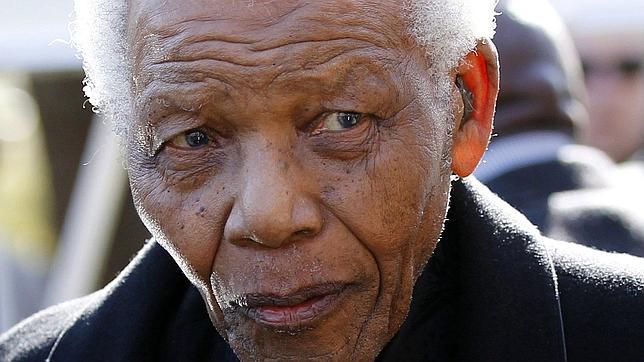 Mandela experimenta «una lenta pero constante mejora» en su salud