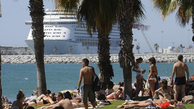 El turismo capea la crisis con niveles récord