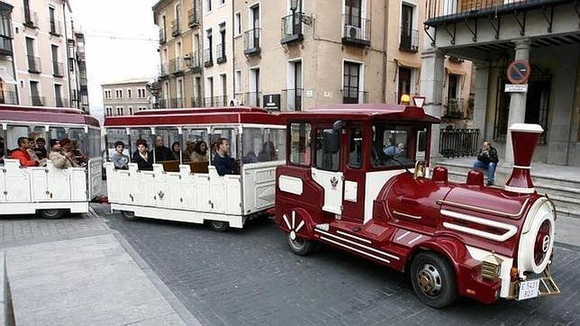 El Zocotrén recorre los rincones más asombrosos de la ciudad