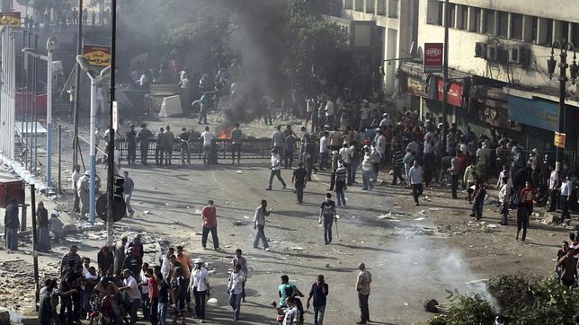 El Ejército frena la ira islamista