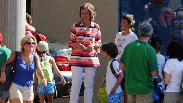 La Infanta Elena y sus hijos regresan a Mallorca para acompañar a la Reina