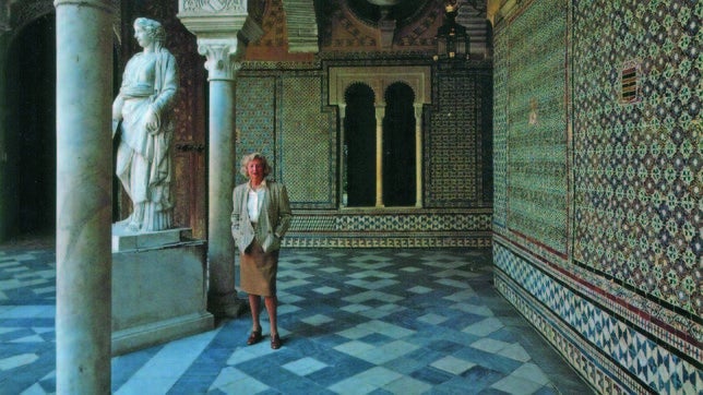 La duquesa que sacó a bailar a la alta sociedad internacional