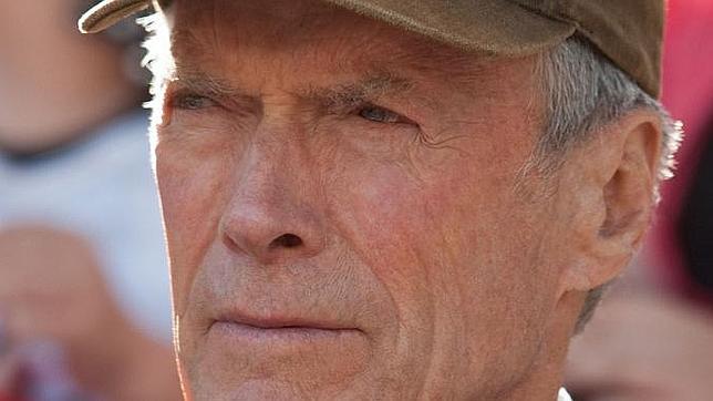 Clint Eastwood podría sustituir a Steven Spielberg en «American Sniper»
