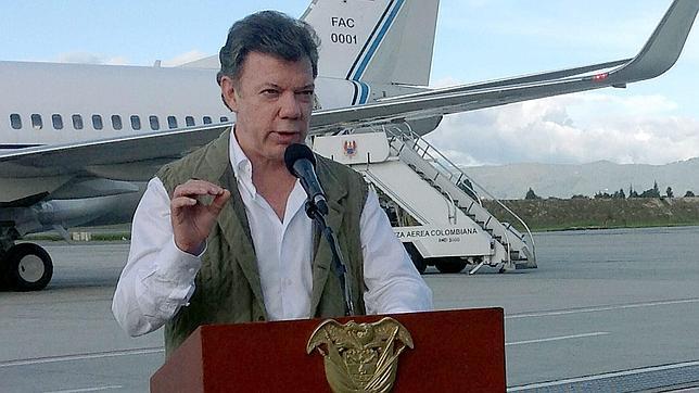 Santos ordena el regreso a Colombia del equipo que negocia con las FARC en Cuba