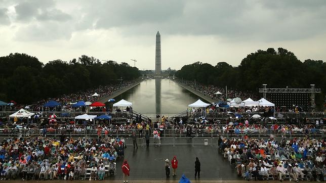 Miles de personas en el 50 aniversario del discurso de Martin Luther King en Washington