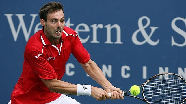 Granollers avanza y García-López cae plantando cara a Del Potro