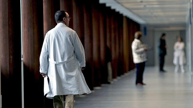 El Parlamento admite a trámite la proposición que reclama nuevos servicios para el HULA