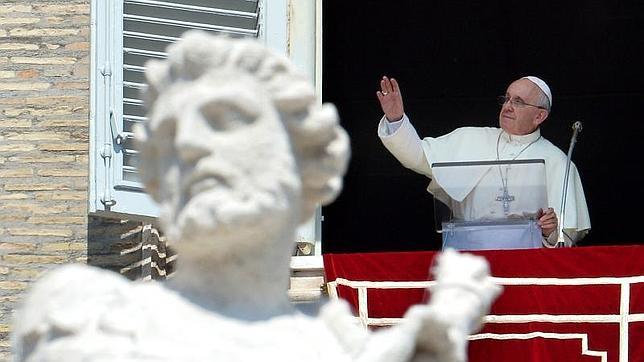 El Papa Francisco, contra la guerra, como Juan Pablo II