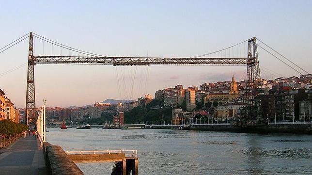 Los ocho raros y bellos puentes transbordadores que quedan en el mundo