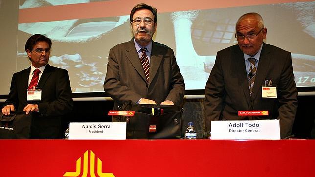 Denuncian a Serra, Todó y 52 miembros de Caixa Catalunya por cobros desmedidos