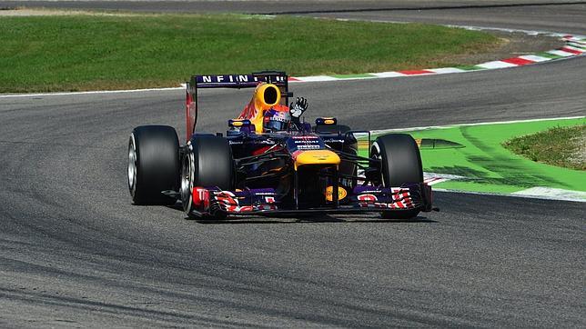 Vettel silencia Monza