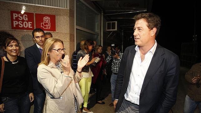 Besteiro afronta el reto de liderar la oposición y unir al socialismo gallego