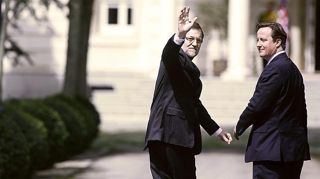 Rajoy propuso a Cameron «aislar» el conflicto de Gibraltar y normalizar las relaciones