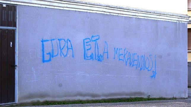 Bildu rechaza pero no condena las pintadas de ETA en Echarri Aranaz