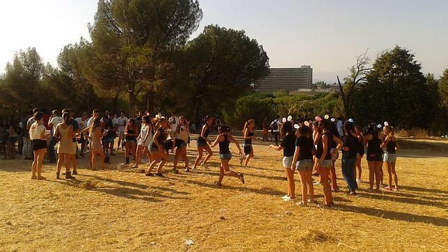 Colegios mayores y universidades firman un manifiesto contra las novatadas