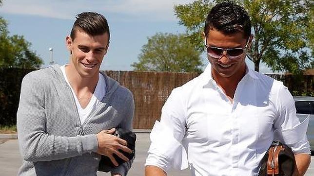 Bale y Cristiano se saludan en el «estreno» del galés con el Madrid